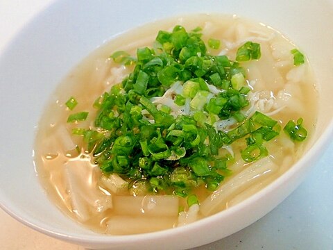 レンジで　生姜入り　芯白菜としらすと葱の雑炊♬